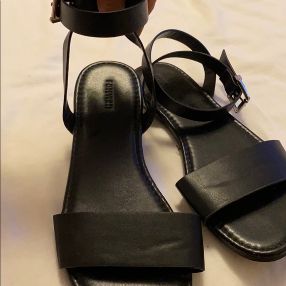 Women sandal - Picture 3 of 4